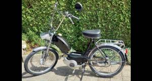 puchveluxschwarzc1_original